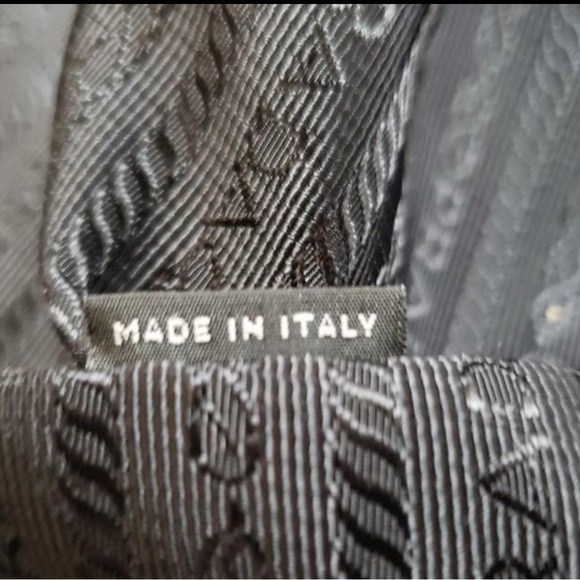 PRADA | Re-Nylon and Saffiano leather duffle bag - Picture 9 of 10